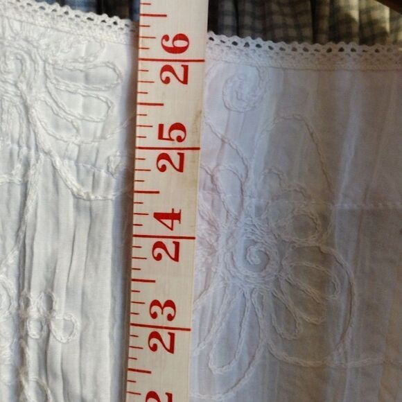 CJ Banks embroidered blouse - Picture 8 of 9